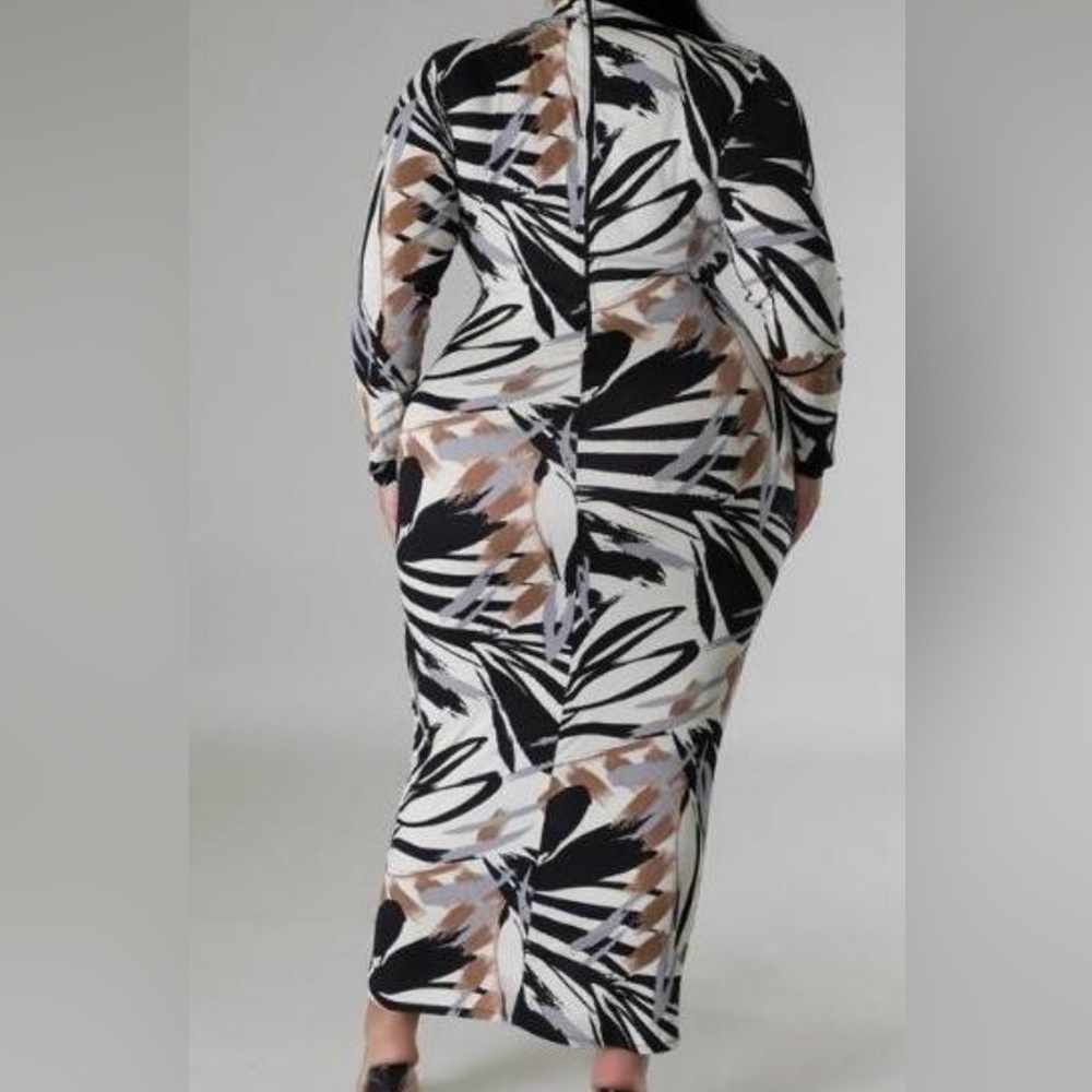 Abstract Print Long Sleeve Dress - Picture 2 of 7